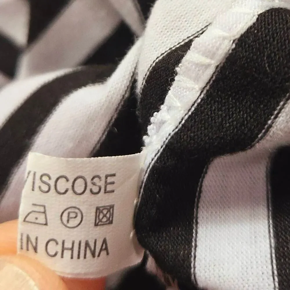 Woman black white stripped infinity scarf